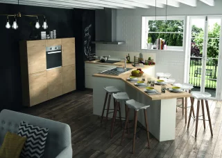 Cuisine tout équipée avec un coin repas